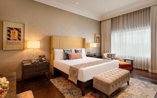 the leela hyderabad banjara hills