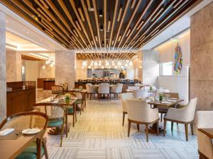 the leela hyderabad banjara hills