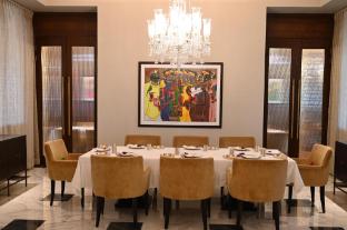 the leela hyderabad banjara hills