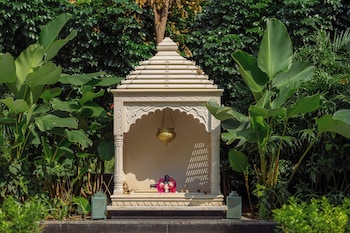 the leela hyderabad banjara hills