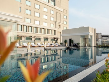 the leela hyderabad banjara hills