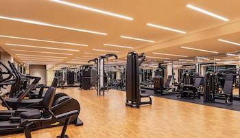 the leela hyderabad banjara hills