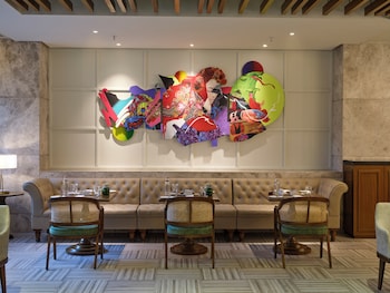 the leela hyderabad banjara hills