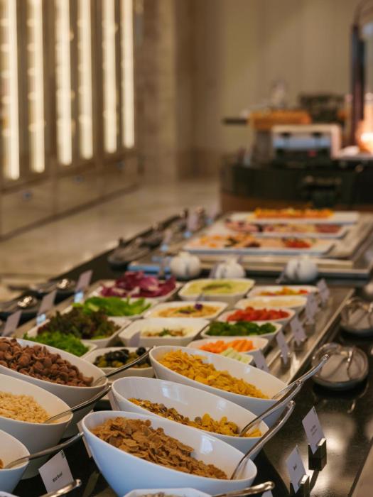 the leela hyderabad banjara hills