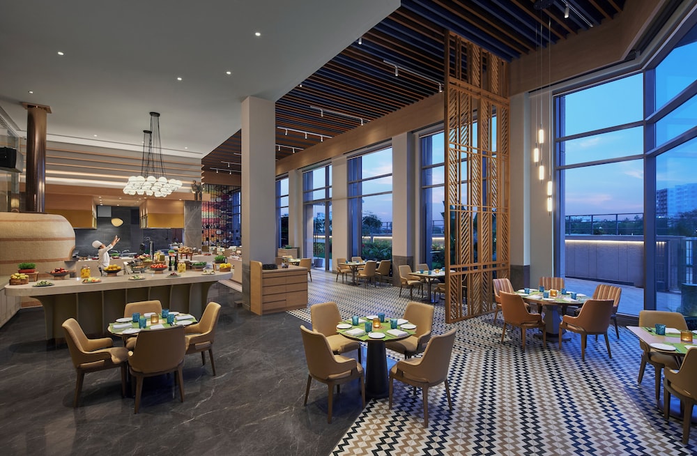 Hyatt Place Aurangabad Airport,,4 star
