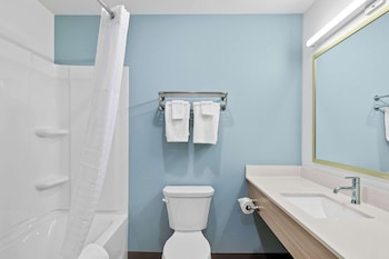 woodspring suites richmond airport