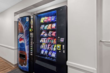 woodspring suites richmond airport