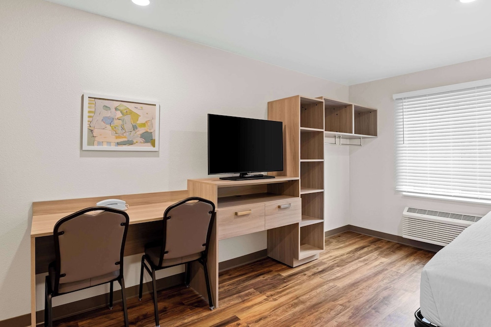 woodspring suites richmond airport