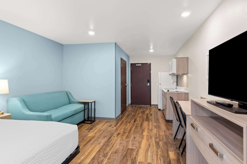 woodspring suites richmond airport
