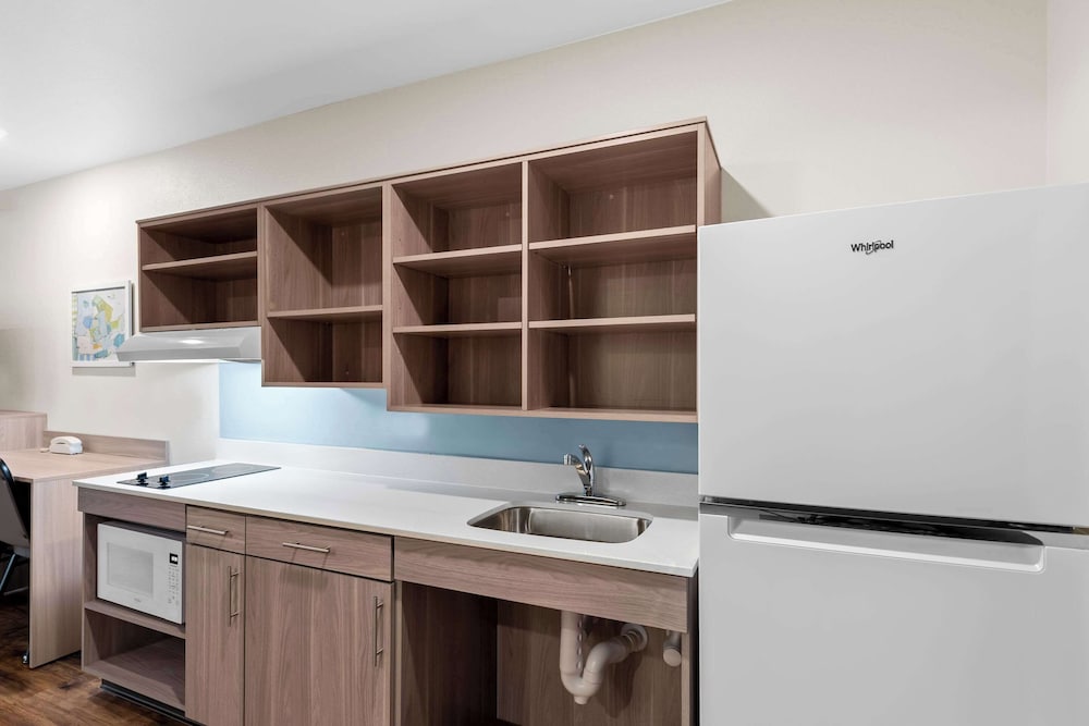 woodspring suites richmond airport