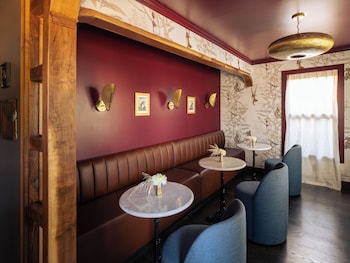 The Madison,1159 N Madison Ave,3 star