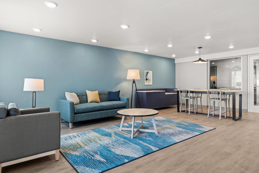 woodspring suites ceres modesto