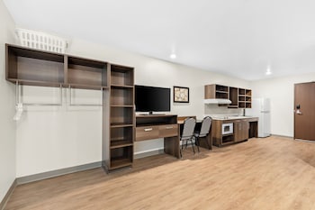 woodspring suites ceres modesto