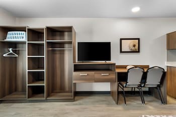 woodspring suites ceres modesto