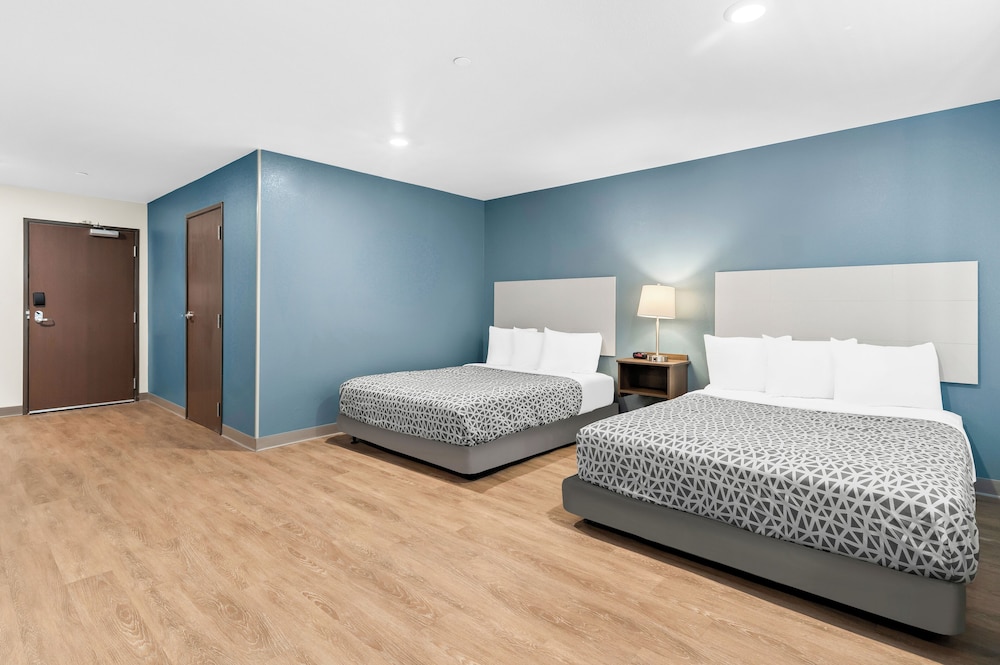 woodspring suites ceres modesto