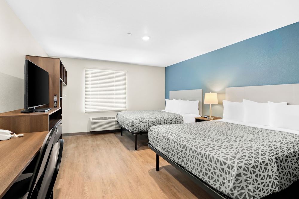 woodspring suites ceres modesto