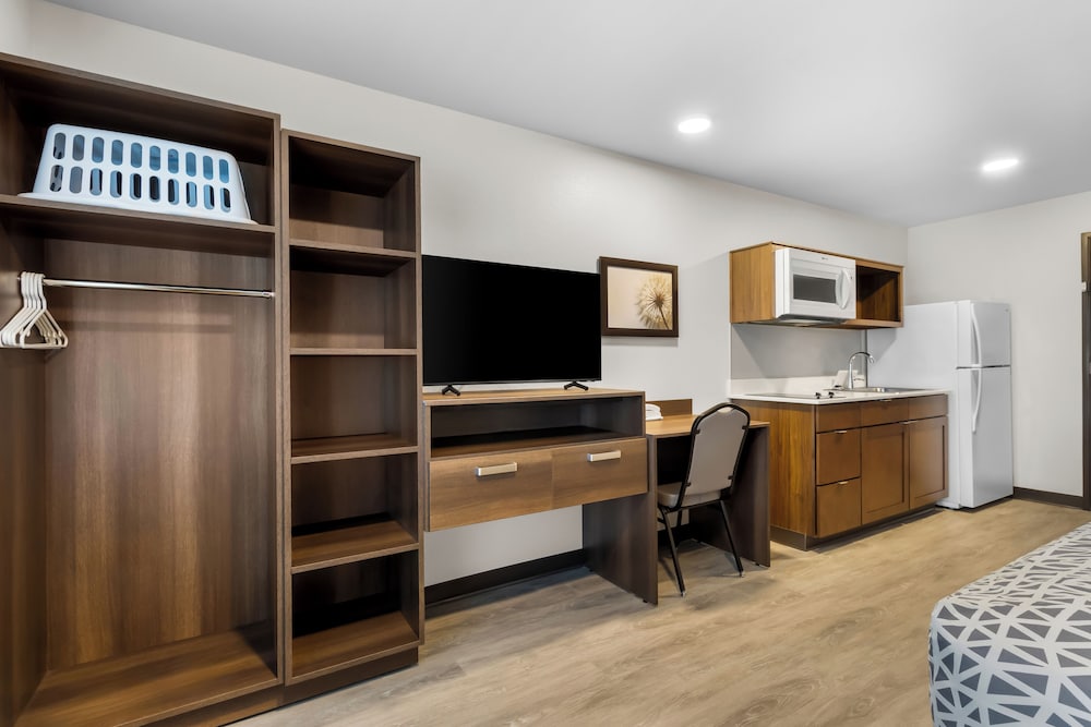 woodspring suites ceres modesto