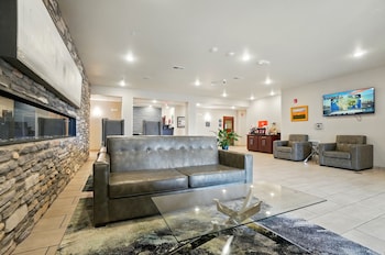 Cobblestone Hotel & Suites-Russellspoint,,3 star