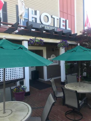 crescent suites hotel