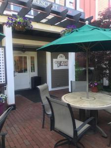 crescent suites hotel