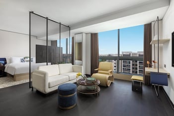 voco suites shanghai hongqiao cbd by ihg