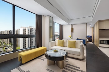 voco suites shanghai hongqiao cbd by ihg