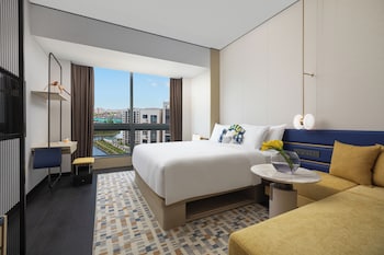 voco suites shanghai hongqiao cbd by ihg