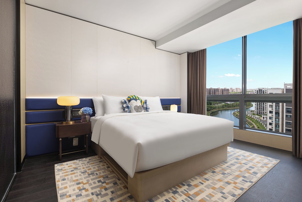 voco suites shanghai hongqiao cbd by ihg