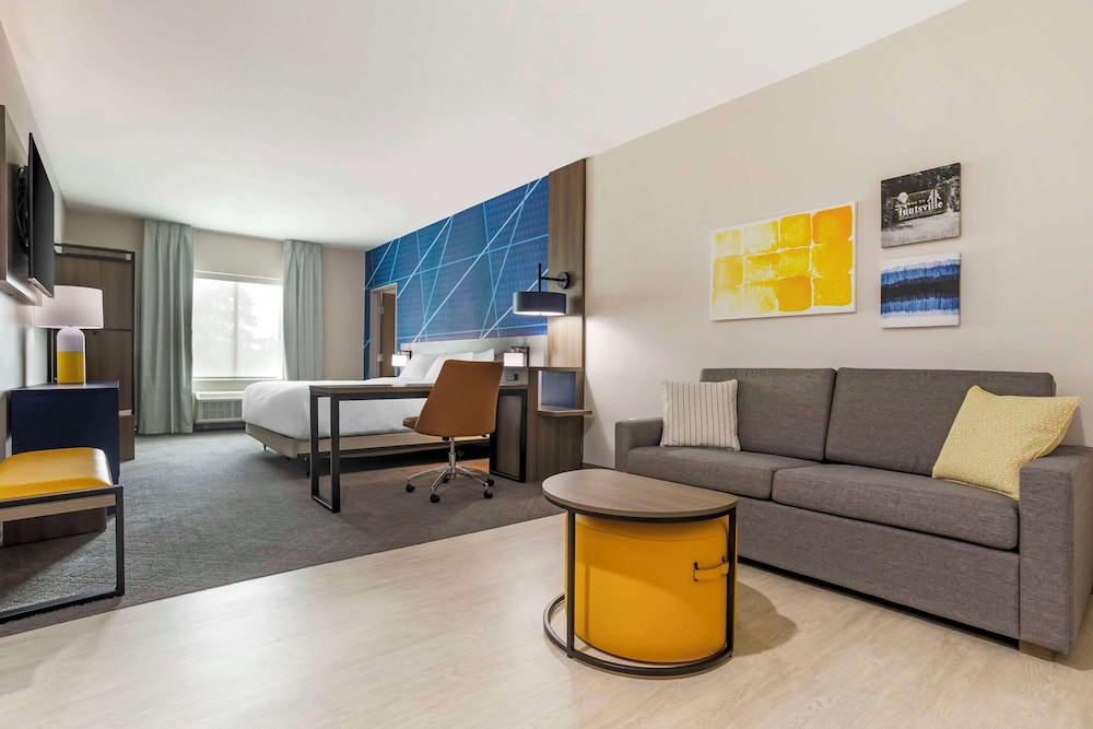 comfort inn and suites huntsville near university