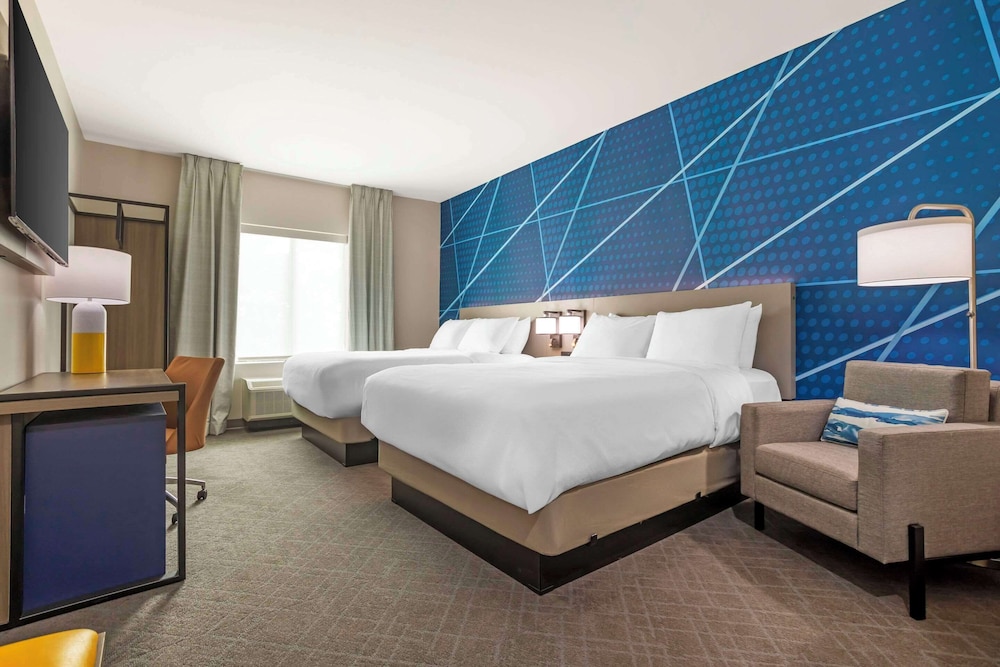 comfort inn and suites huntsville near university