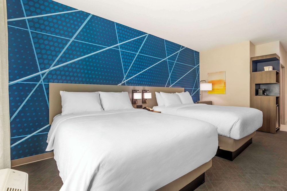 comfort inn and suites huntsville near university