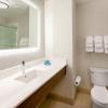 holiday inn express savannah gateway