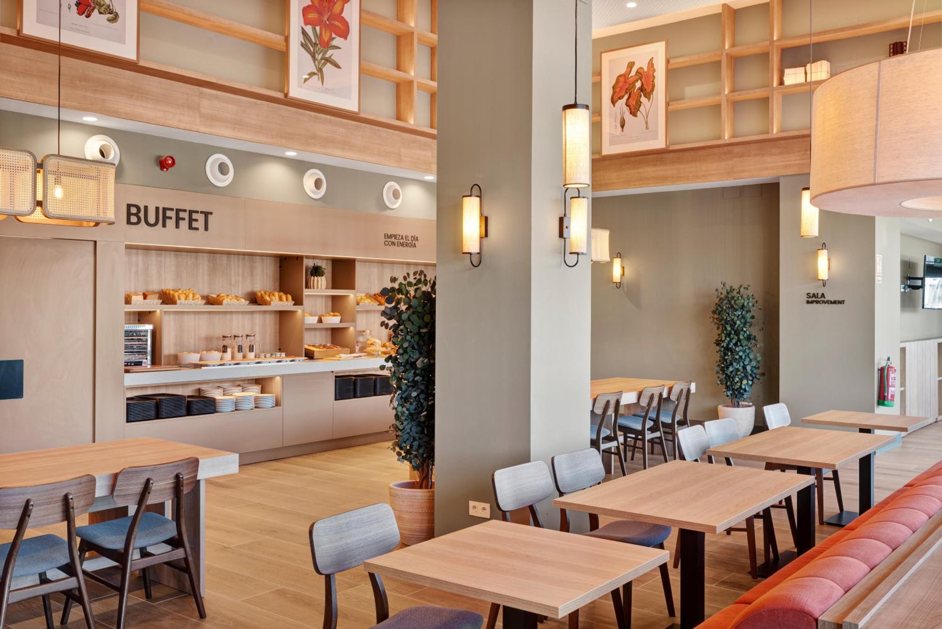 bandb hotel madrid fuenlabrada retail park
