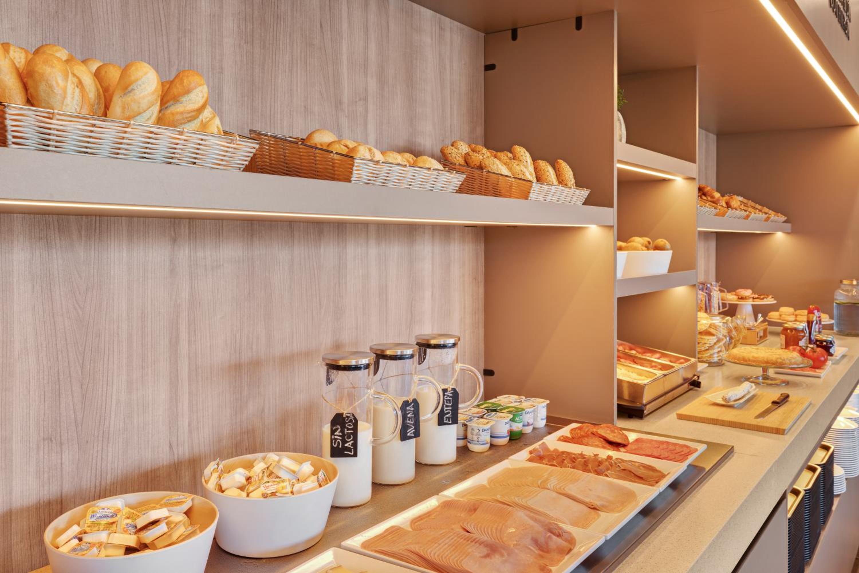 bandb hotel madrid fuenlabrada retail park