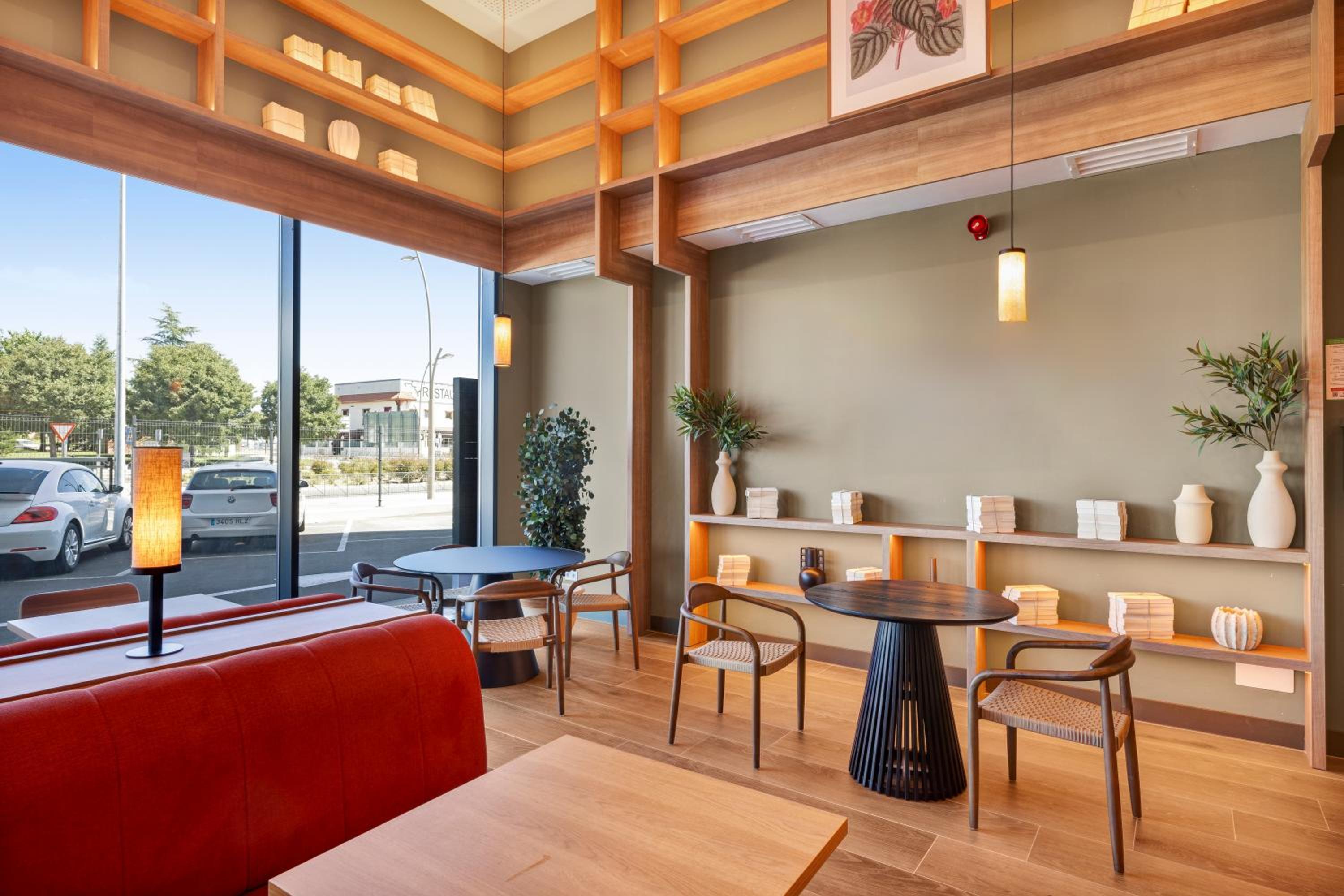 bandb hotel madrid fuenlabrada retail park