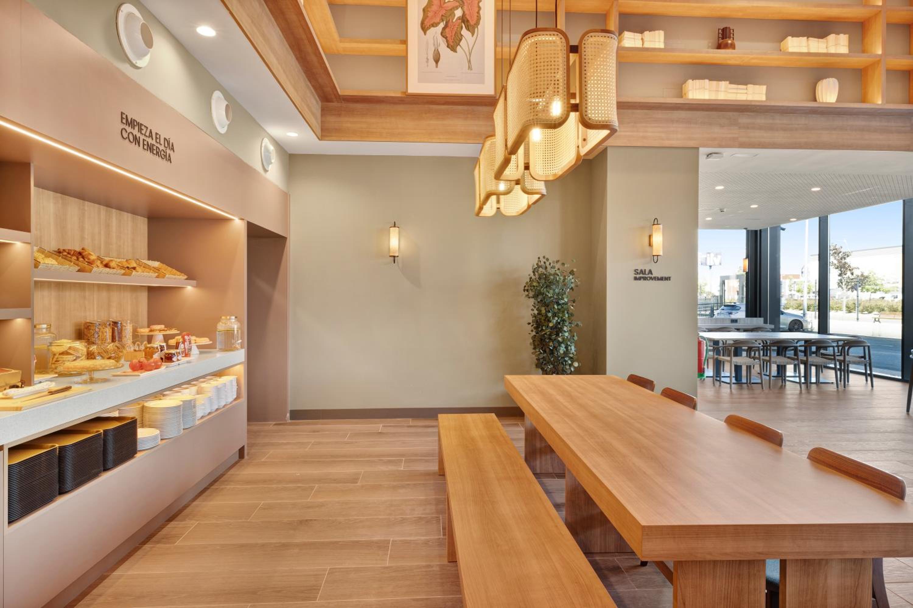 bandb hotel madrid fuenlabrada retail park