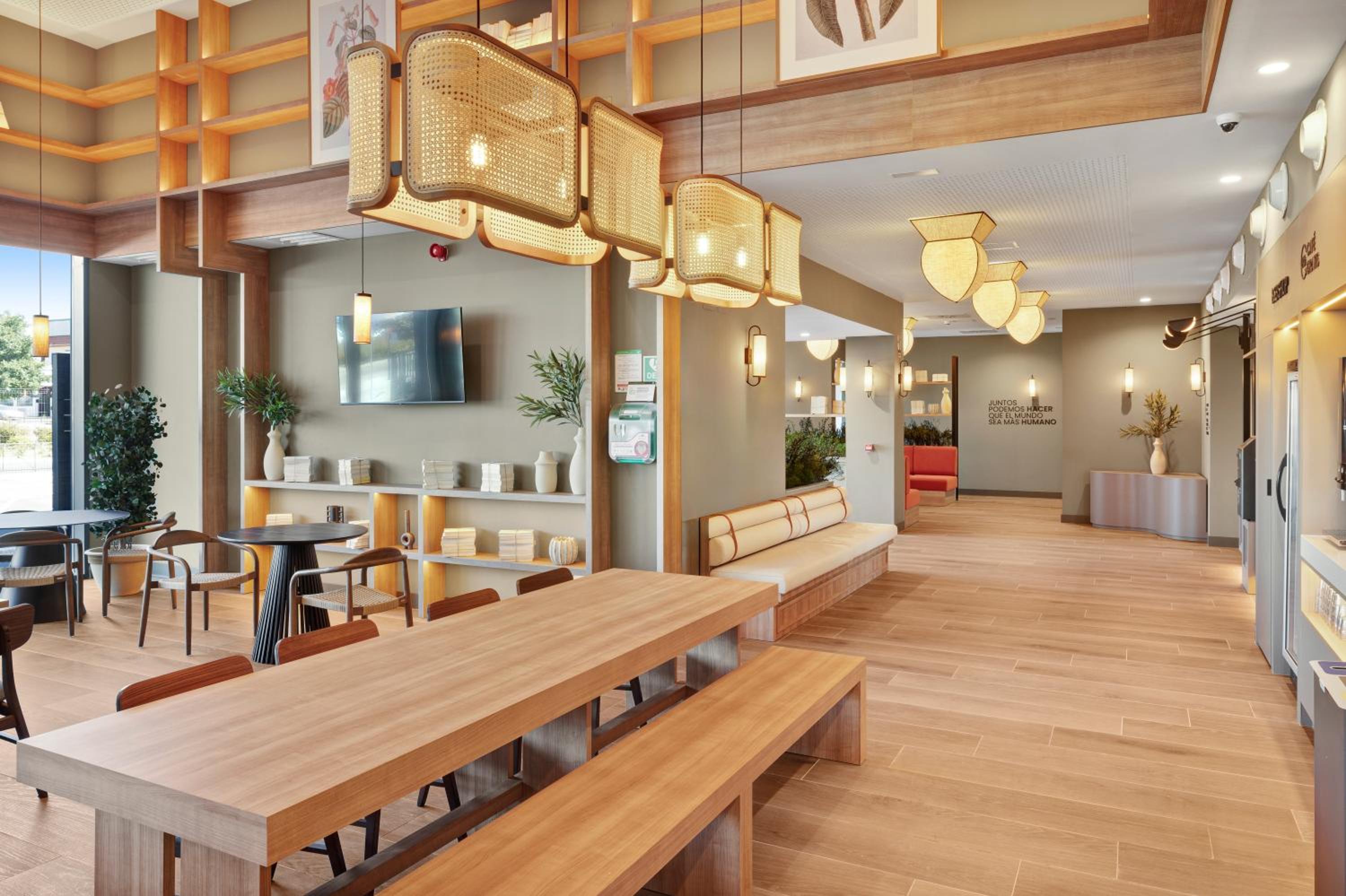 bandb hotel madrid fuenlabrada retail park