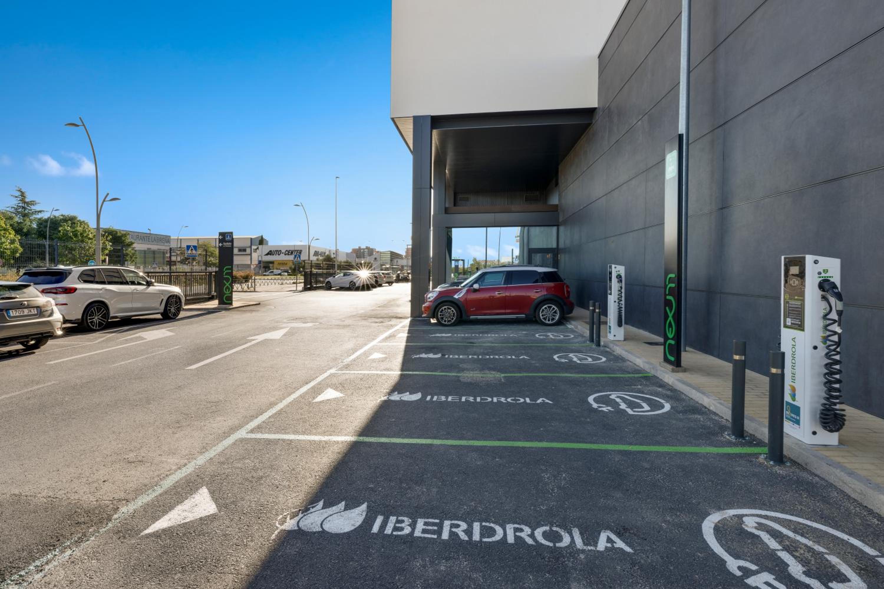 bandb hotel madrid fuenlabrada retail park