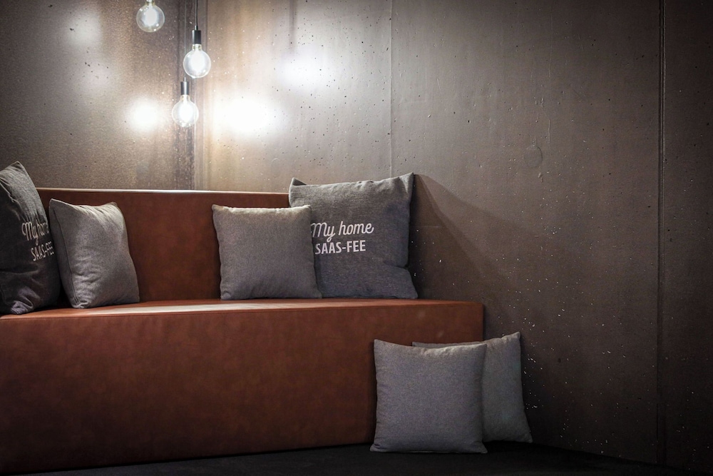 revier mountain lodge saas fee