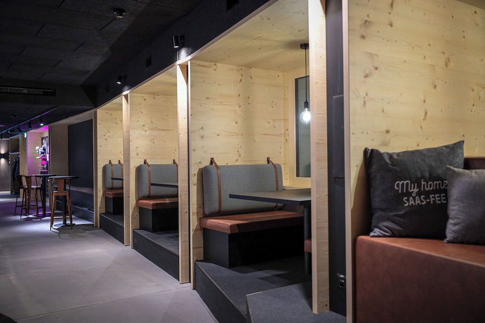 revier mountain lodge saas fee