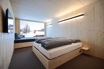 revier mountain lodge saas fee