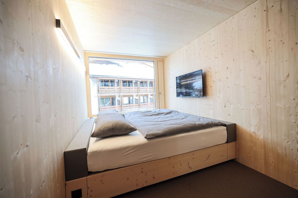 revier mountain lodge saas fee