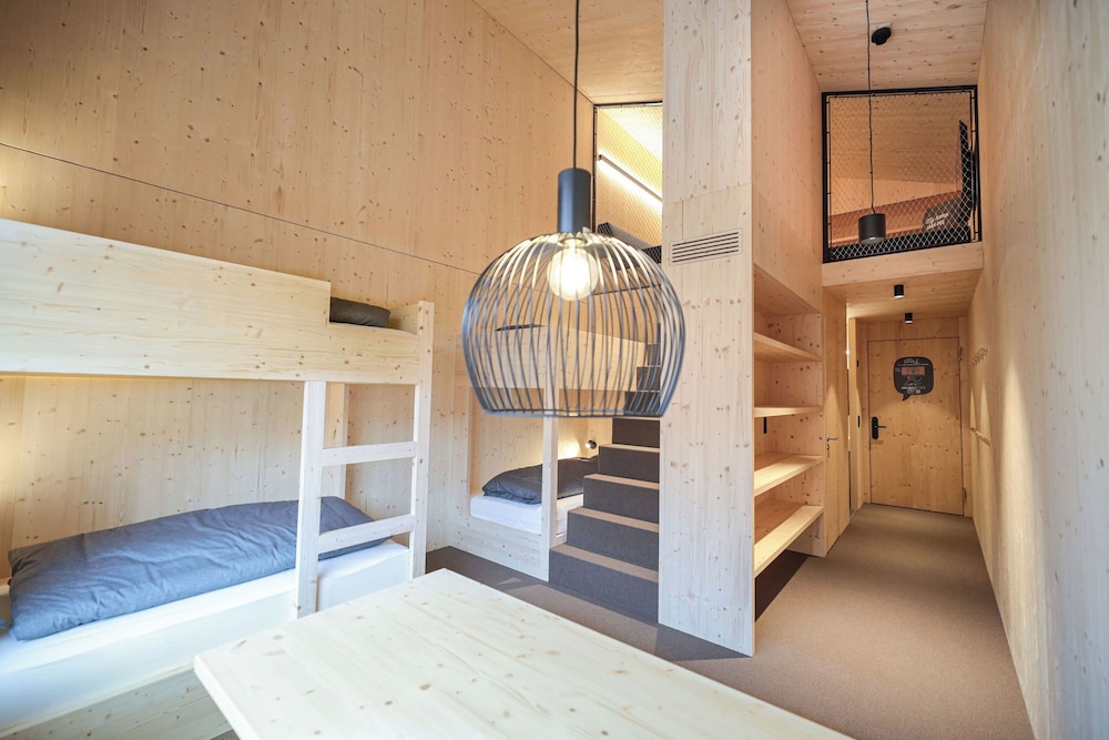 revier mountain lodge saas fee