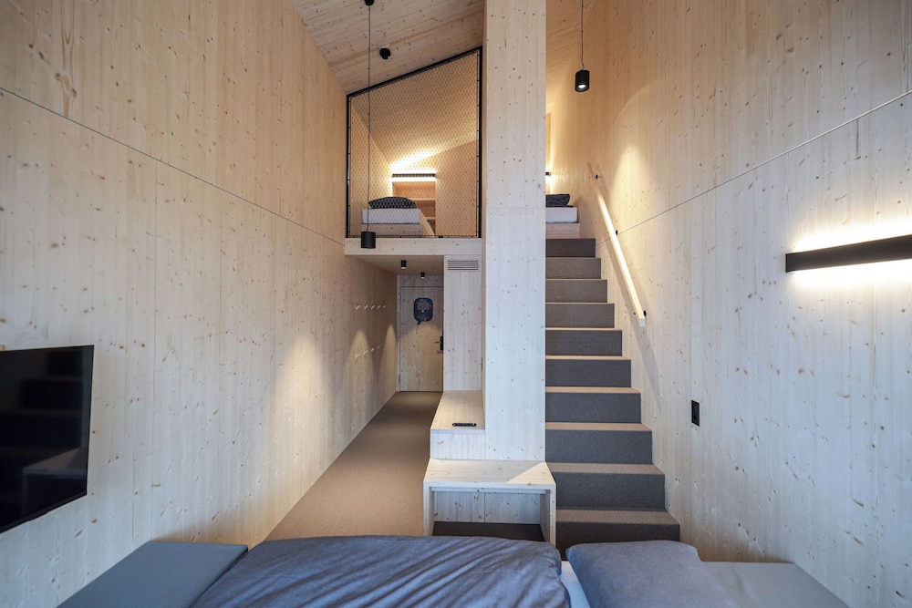 revier mountain lodge saas fee