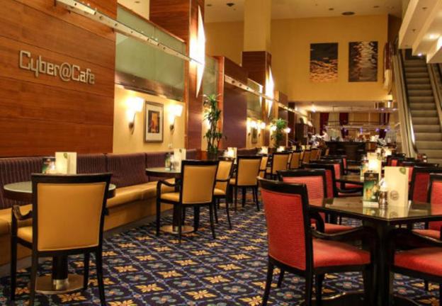 courtyard by marriott warsaw airport