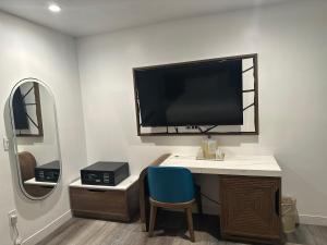 hotel rudra hollywood
