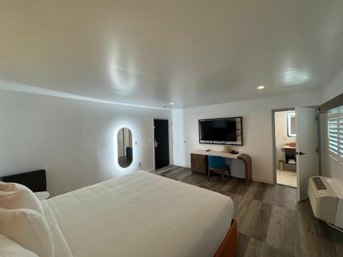 hotel rudra hollywood