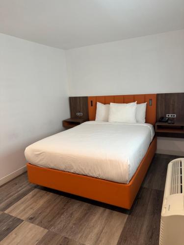 hotel rudra hollywood
