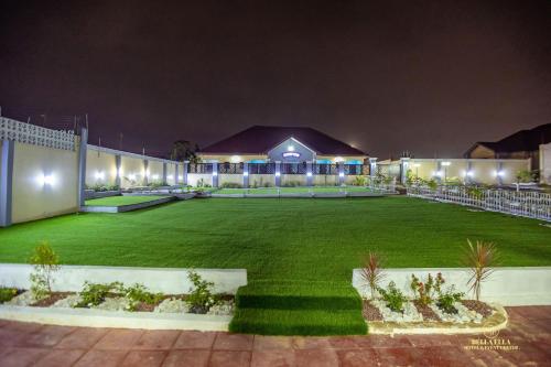 bella ella hotel