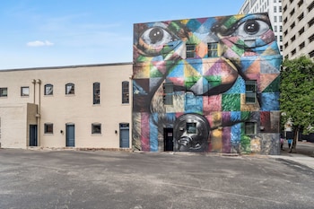 the mary beth hotel and gallery